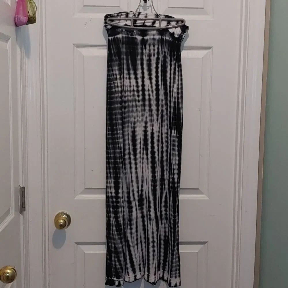 Design History black white skirt Sz S